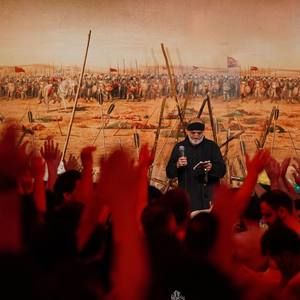 همه با دامن آتش گرفته رو به گودالن نریمان پناهی