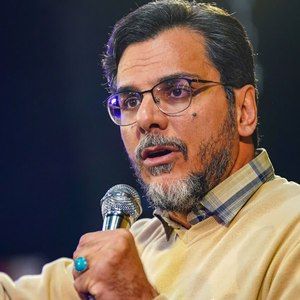 می آید از ره آنکه انفاسش مسیحائیست حسین محمدی