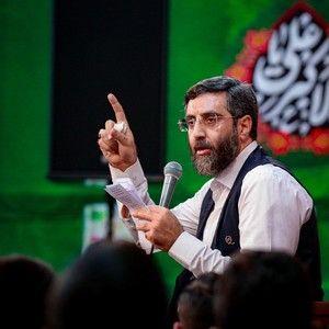 بلند مرتبه بود و بلند بالا بود رضا نریمانی