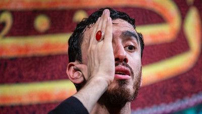 بغض زمینیا شکست و تو آسمون عزا و ماتمه مهدی رسولی