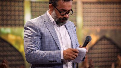 عهد ما با لب شیرین دهنان بست خدا حاج محمود کریمی