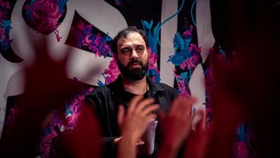 شنیدی میگن بهشت زیر پای مادره سید مهدی حسینی