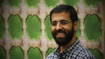 عشق میکنم کبوترم تو دامت حسین سیب سرخی