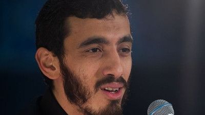 با گریه طفل هرچه که خواسته گرفته مهدی رسولی