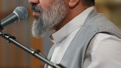 دیدی اومد همون فراری حاج محمود کریمی