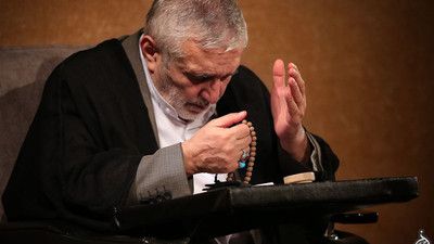 با همین آلودگی بیتوته کردم در حرم حاج منصور ارضی