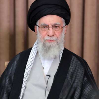 امام شهید آیتالله سیدعلی خامنهای رحمهاللهعلیه